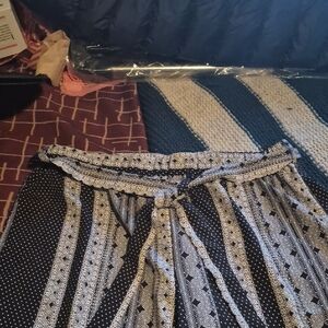 SHEIN Black and White Geometric A-Line Skirt